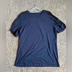 Lululemon Navy and Black Short Sleeve Tee Size Large